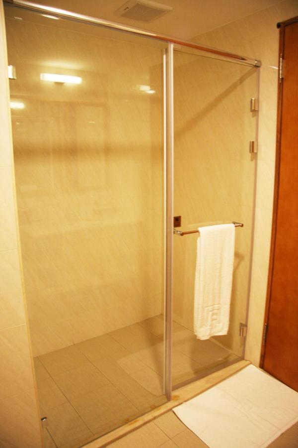Fushin Hotel - Tainan Eksteriør billede