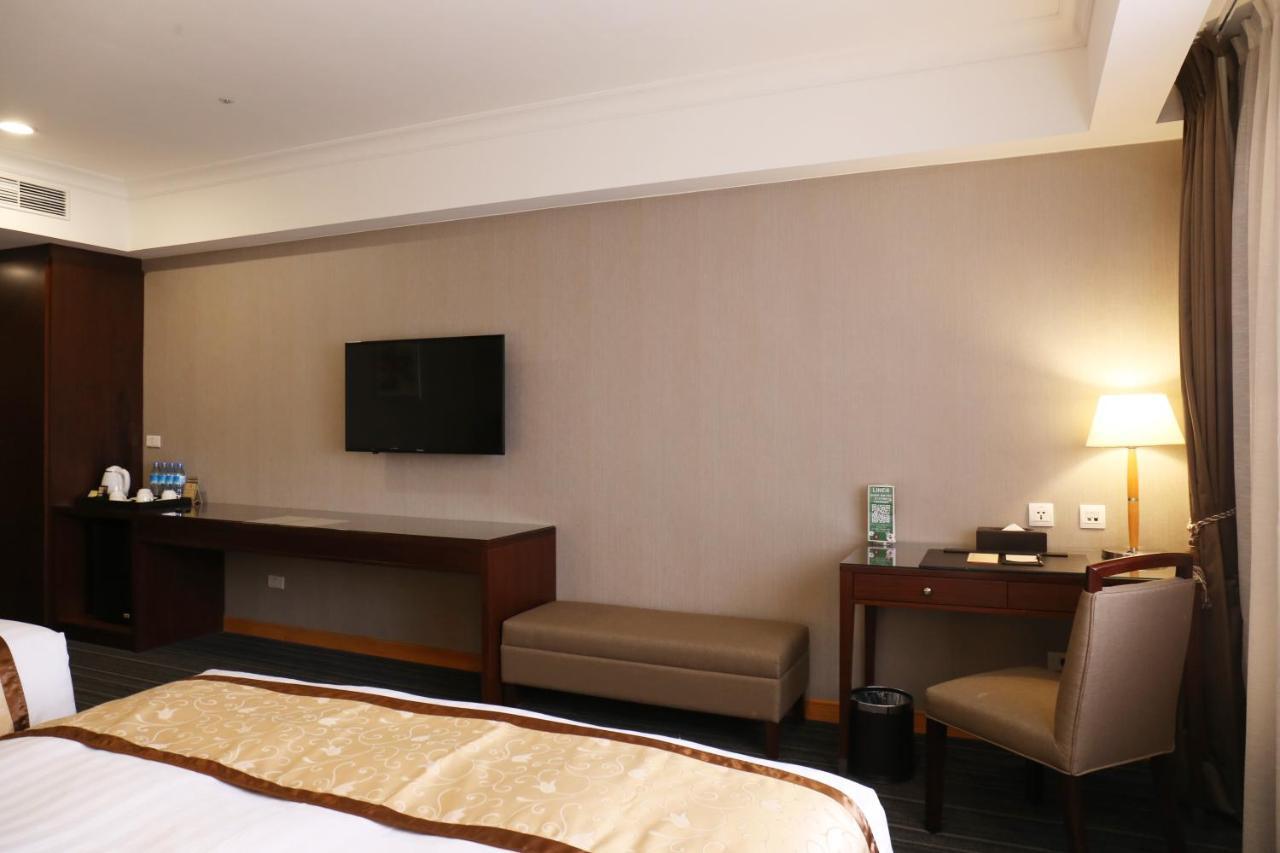 Fushin Hotel - Tainan Eksteriør billede
