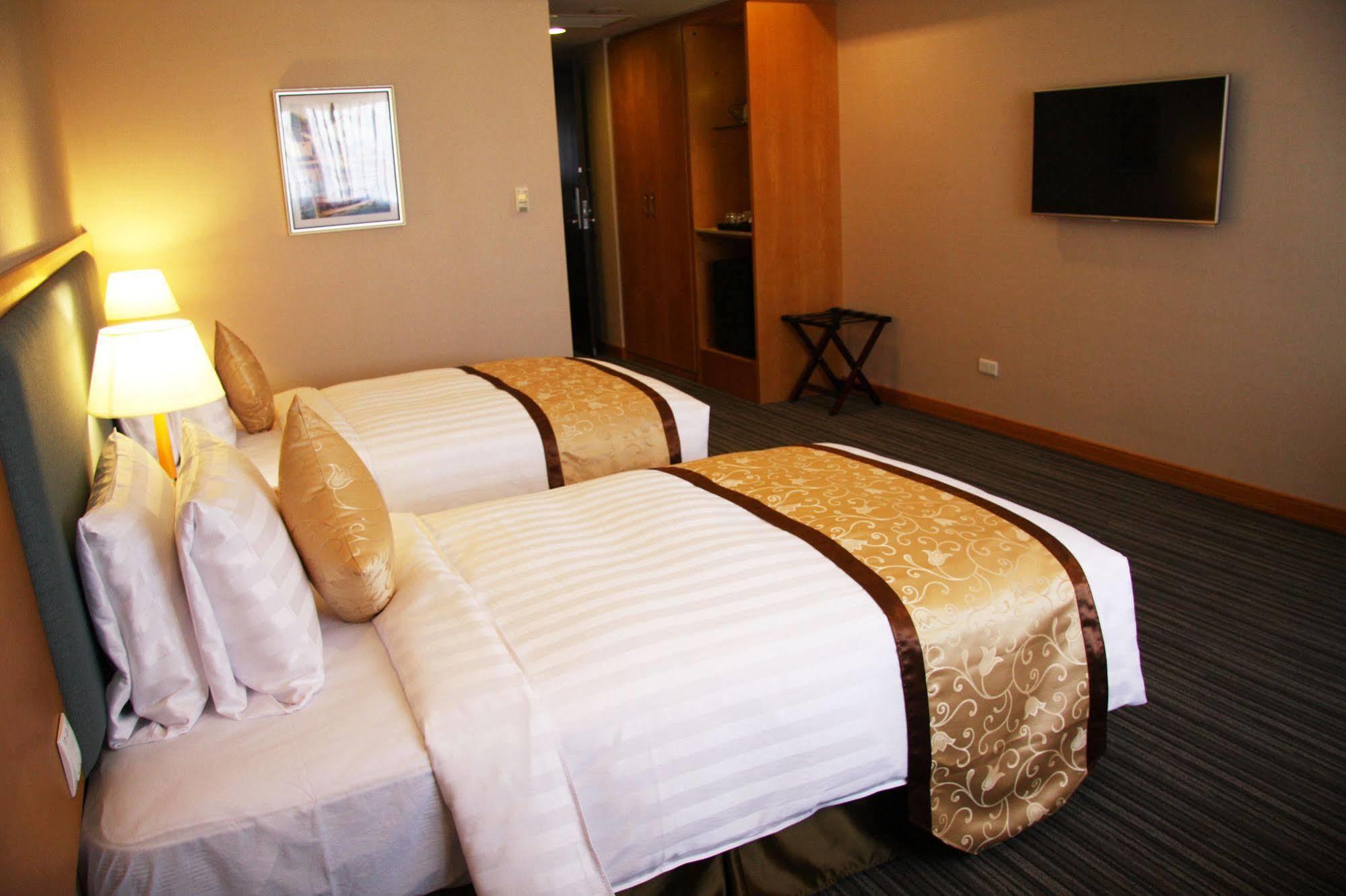 Fushin Hotel - Tainan Eksteriør billede